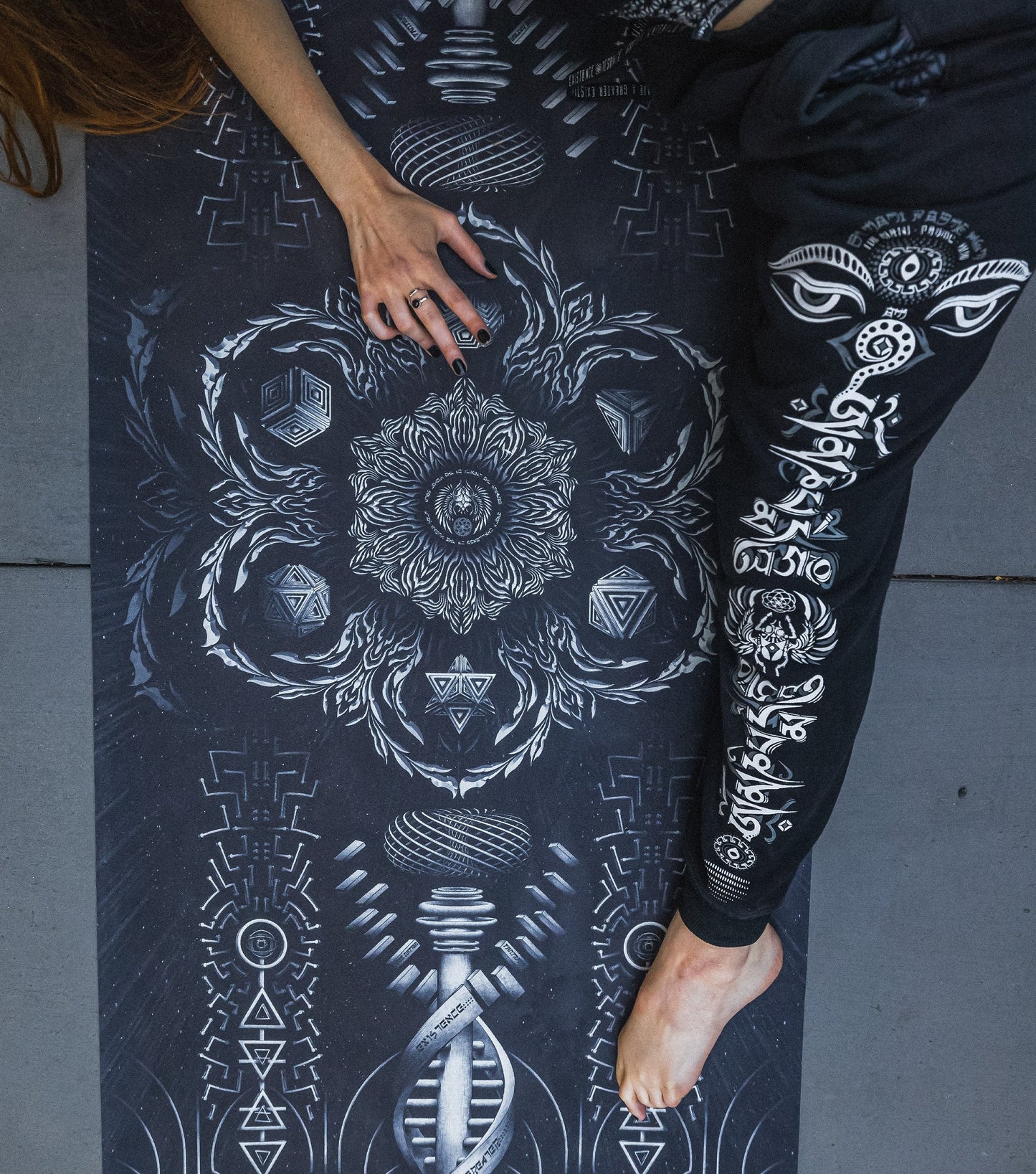 TRANSMUTATION • Yoga Mat + FREE Yoga bag - Concordia Style Boutique