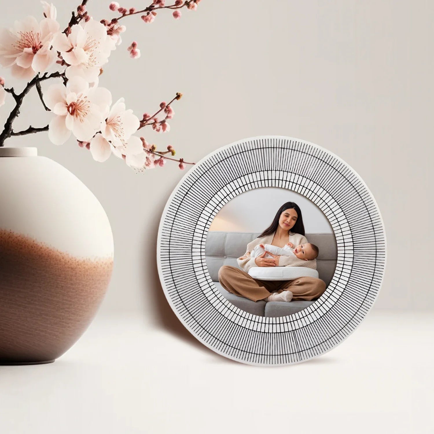 4x4 Round Black & White Picture Frame Linear Sunburst Pattern - Concordia Style Boutique