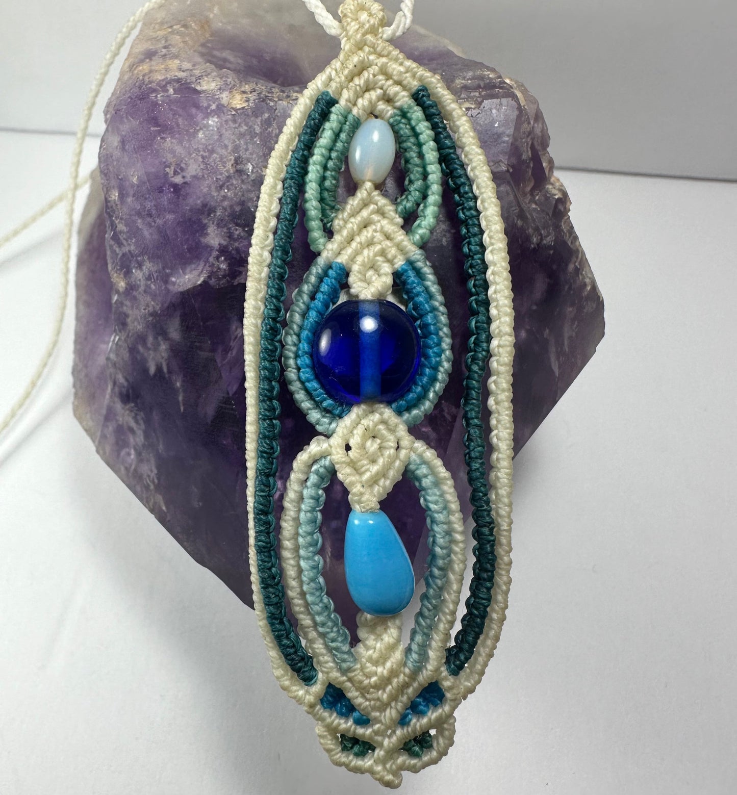 Hand-woven Macrame Necklace Glass Beads