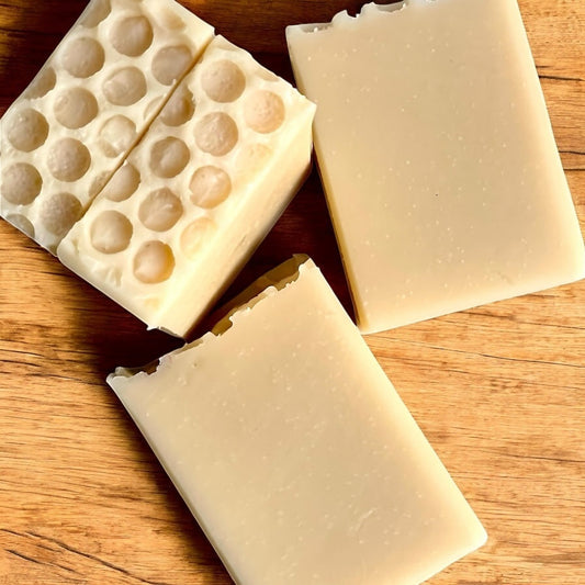 Busy Bee Honeycomb (Organic Honey & Lemon) - Concordia Style Boutique