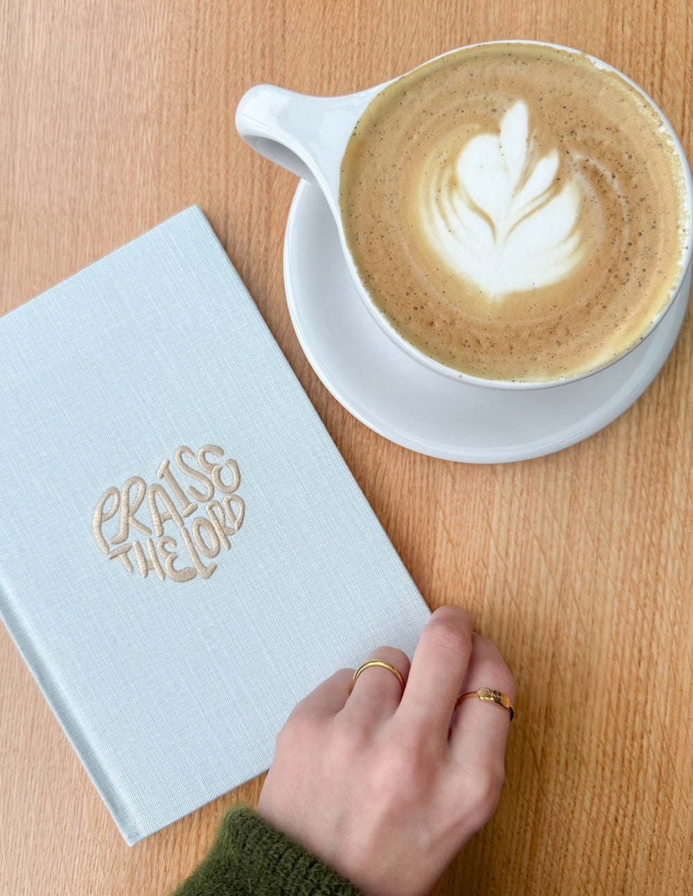 Praise the Lord Embroidered Planner - Concordia Style Boutique