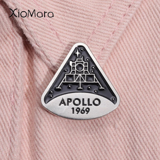 Apollo 11 Lunar Module Enamel Pin Commemorative Badge Lapel Jewelry