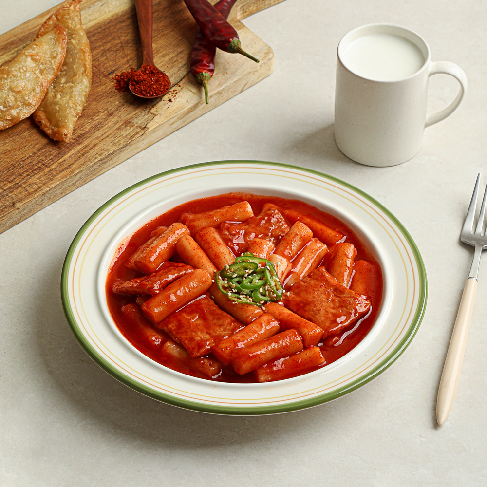 Hot Issue Shake It Spicy Tteokbokki - Concordia Style Boutique