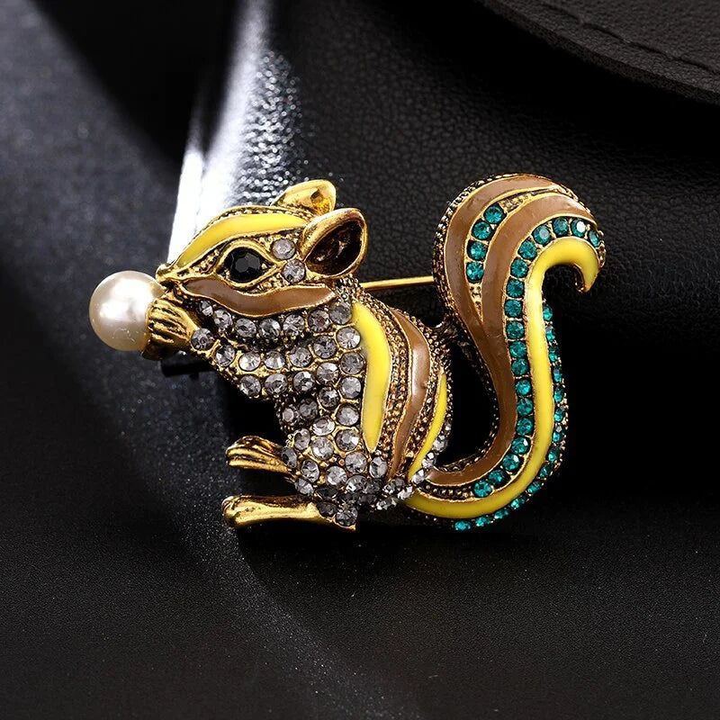 SKEDS Creative Squirrel Pearl Brooch Lapel Pin Jewelry Gift