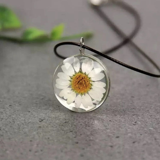 GLASS FLOWER PENDANT - Concordia Style Boutique