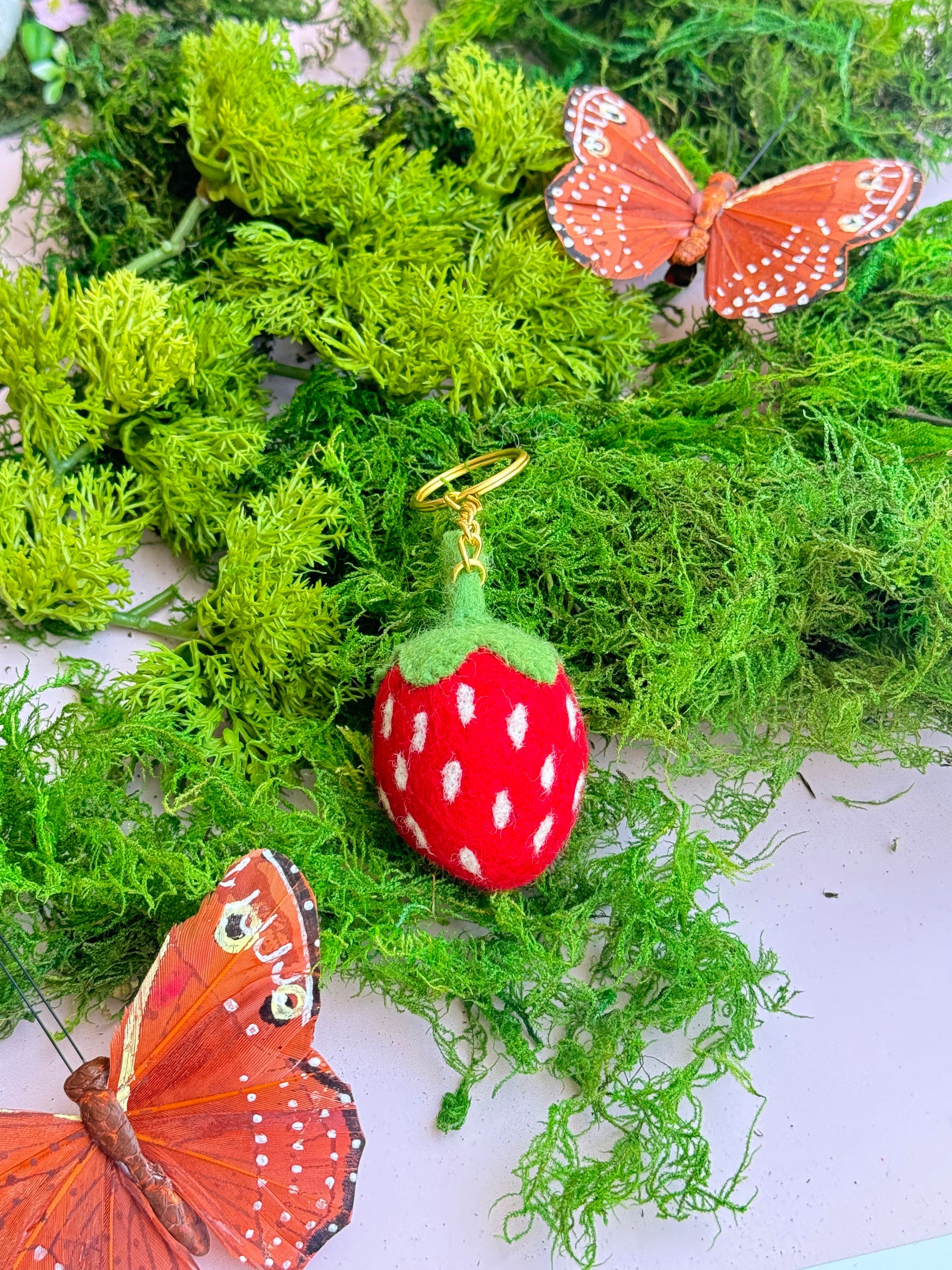Strawberry Felt Keychain - Concordia Style Boutique