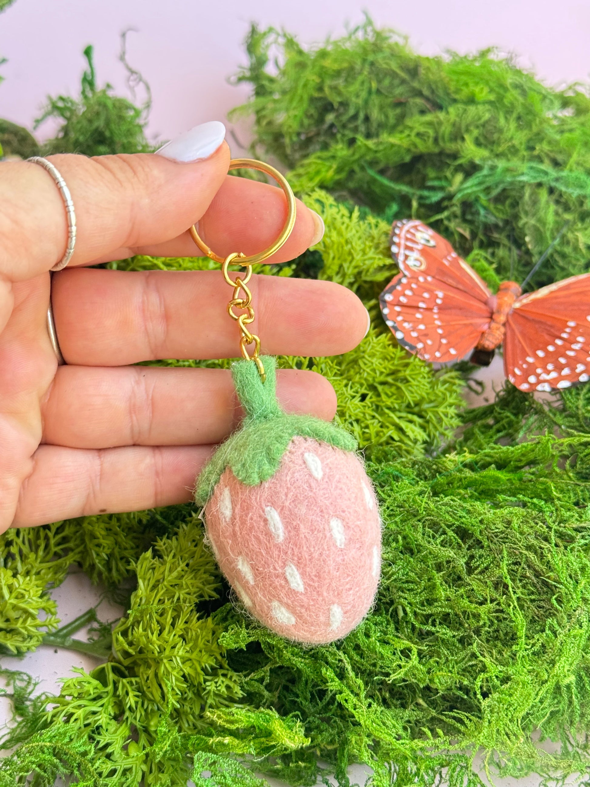 Strawberry Felt Keychain - Concordia Style Boutique