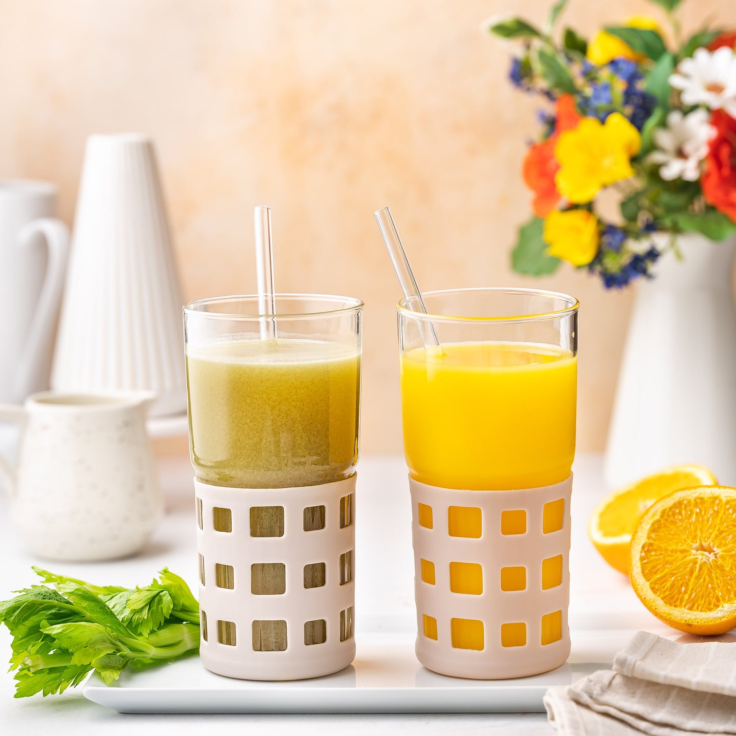 All Glass Juice Tumblers with Lid, Straw & Silicone Sleeve - 2 Pack Set, 20 oz