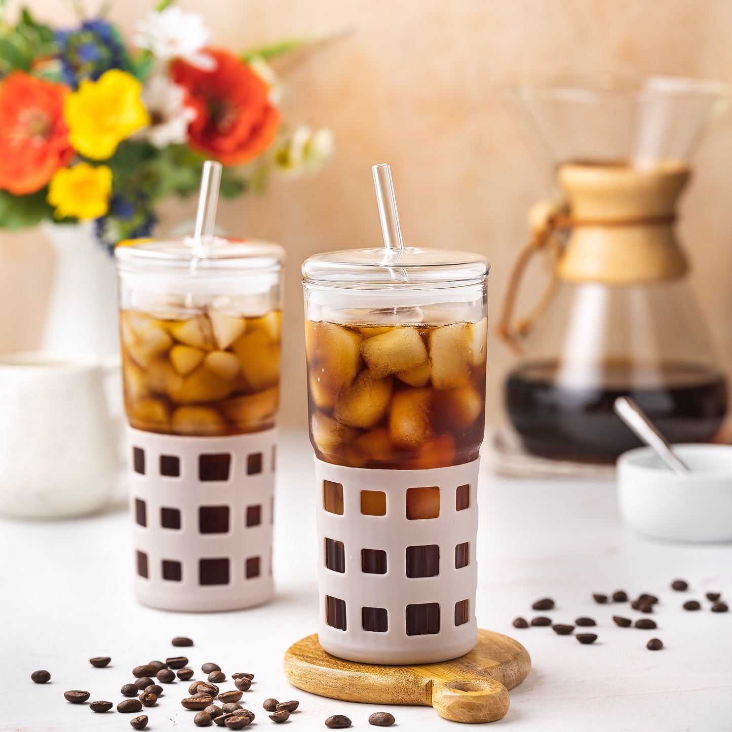 All Glass Juice Tumblers with Lid, Straw & Silicone Sleeve - 2 Pack Set, 20 oz