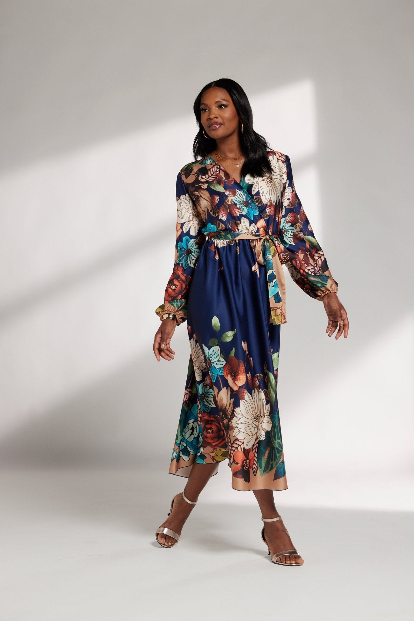 BLOOMIMG FLOWERS WRAP DRESS