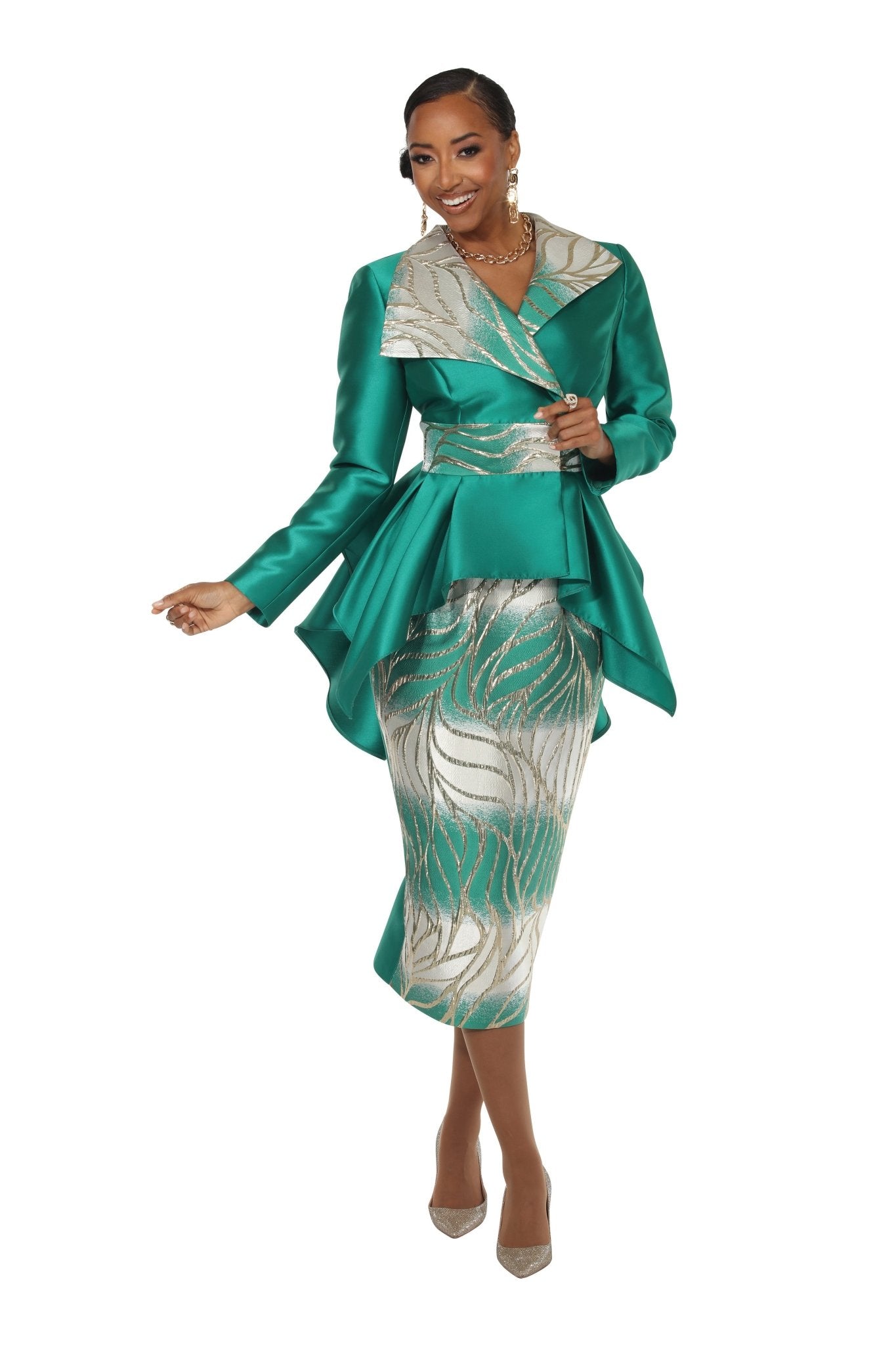 LUXURIOUS LEAVES SUIT