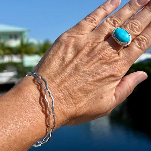 Wavy Bangle