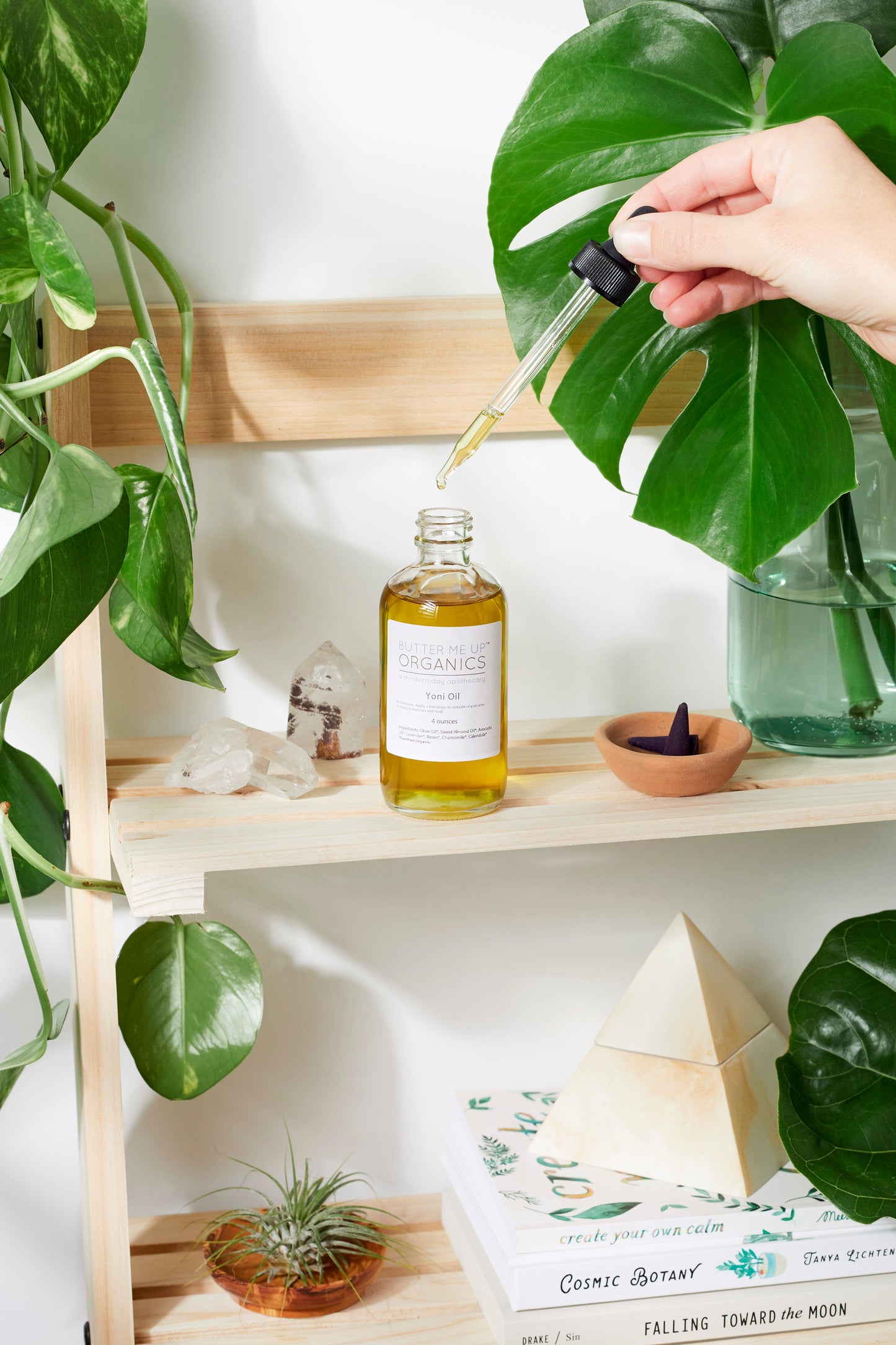 Organic Yoni Oil / Feminine Care / Women's Health / Yoni - Concordia Style Boutique