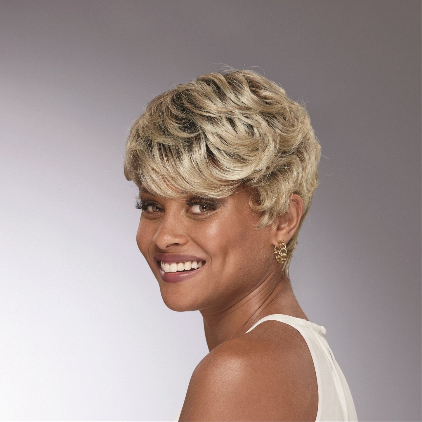Alabama wig by Diahann Carroll™