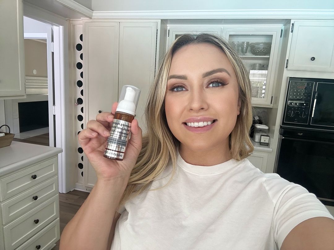 Foaming, Oil-Free Face Wash for Sensitive Skin - Safe for Eyelash Extensions - Concordia Style Boutique