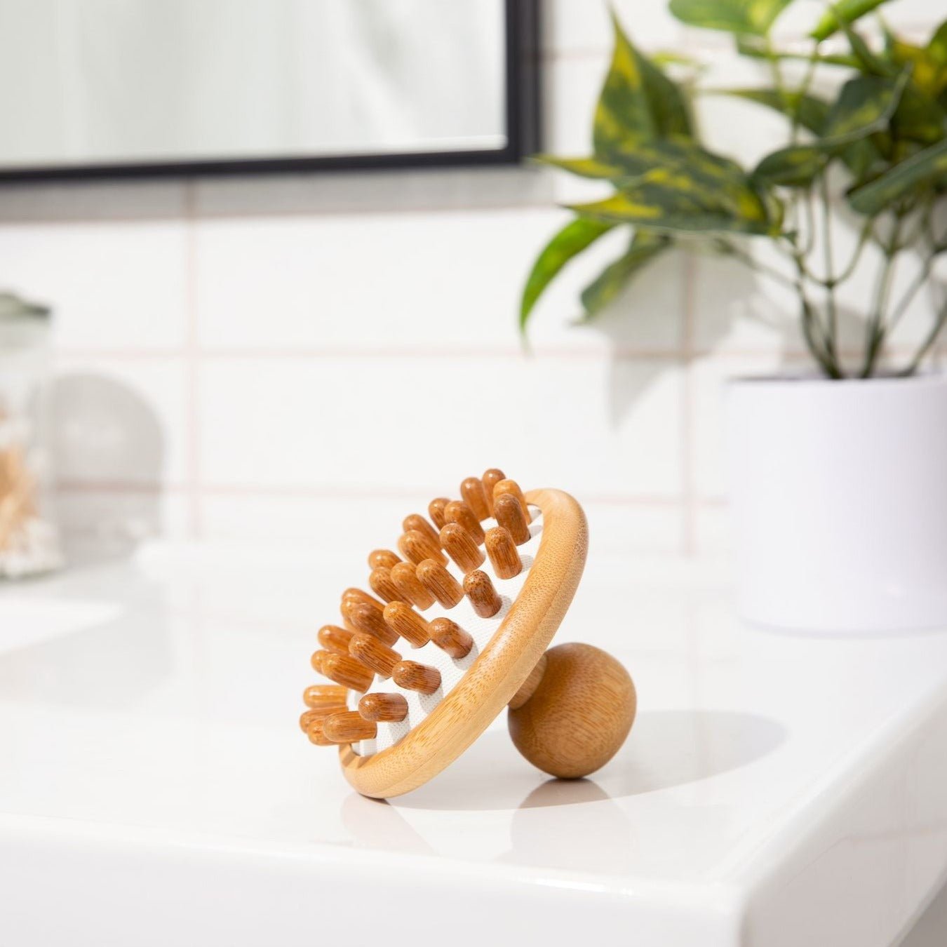 Bamboo Stimulating Scalp Massager - Concordia Style Boutique