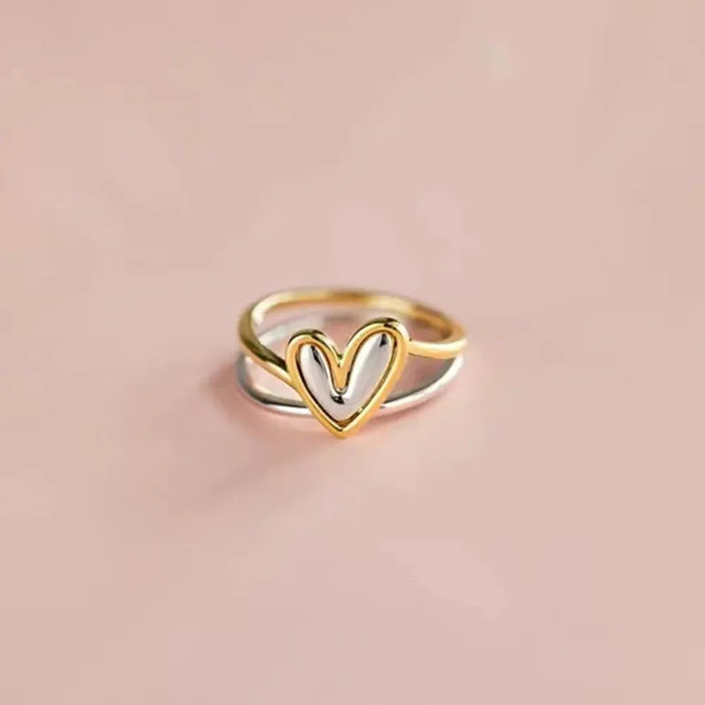 Vera Heart Ring