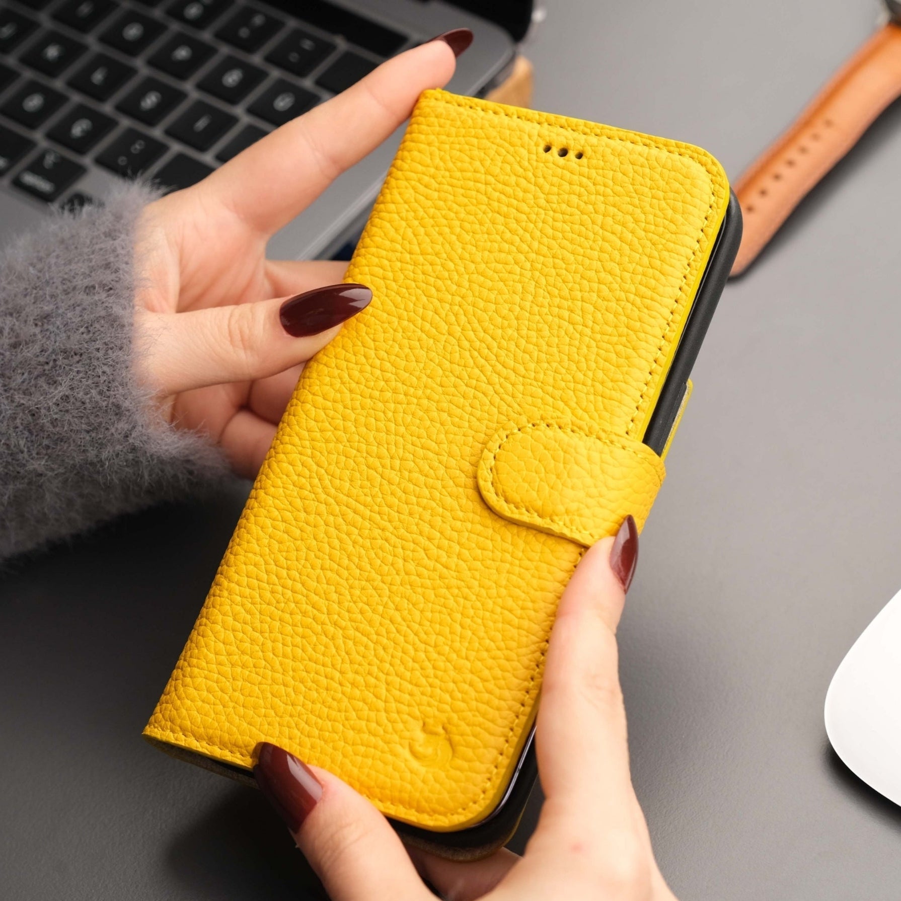 Casper Leather iPhone 14 Pro Max Wallet Case | MagSafe - Concordia Style Boutique