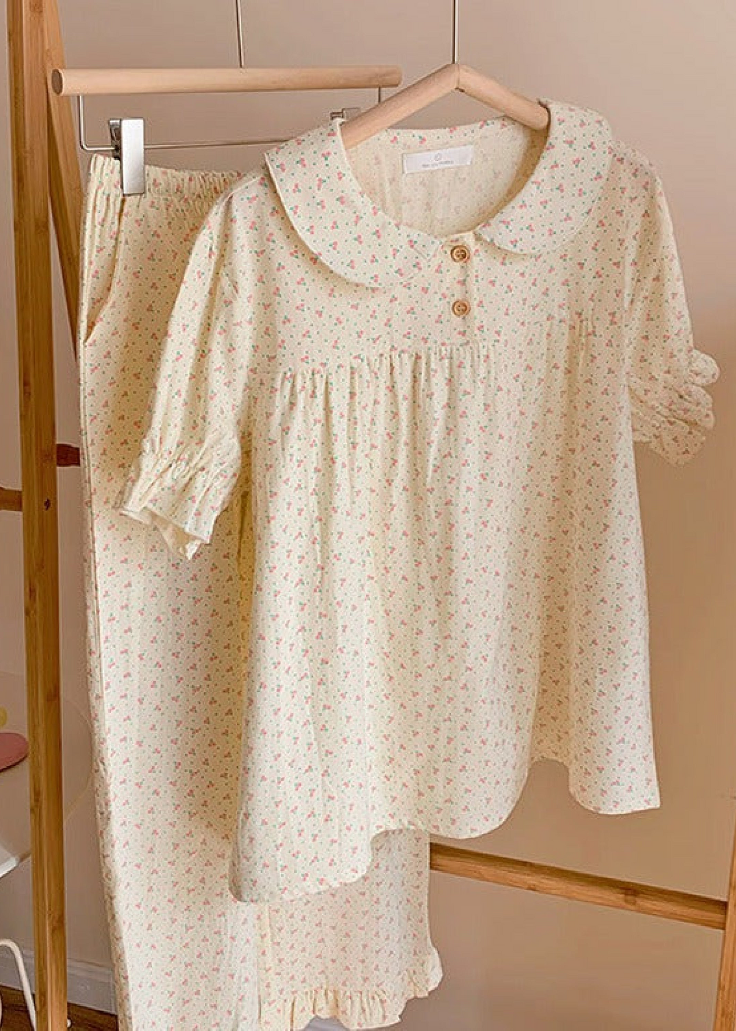 Cream Floral Quarter Sleeves & Long Pants Pajama Set
