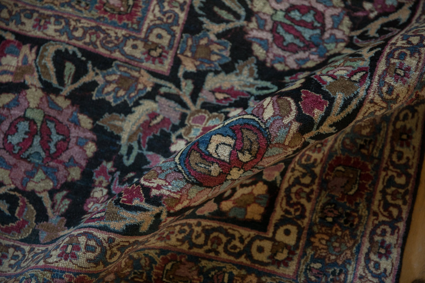 8x11 Antique Meshed Carpet