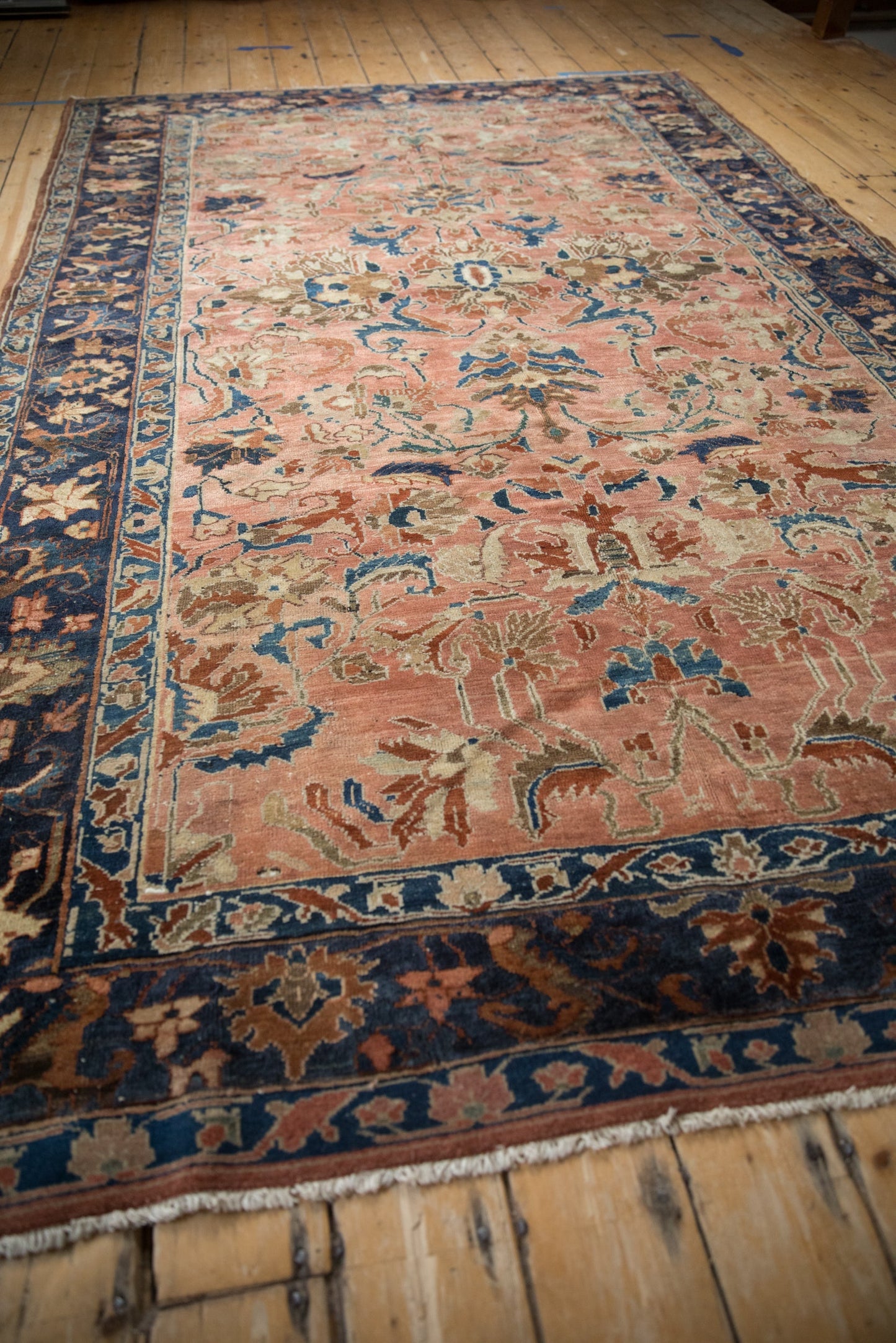 6x9.5 Antique Fine Distressed Lilihan Carpet