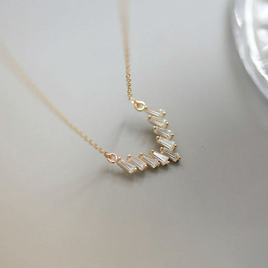 V-SHAPED NECKLACE - Concordia Style Boutique