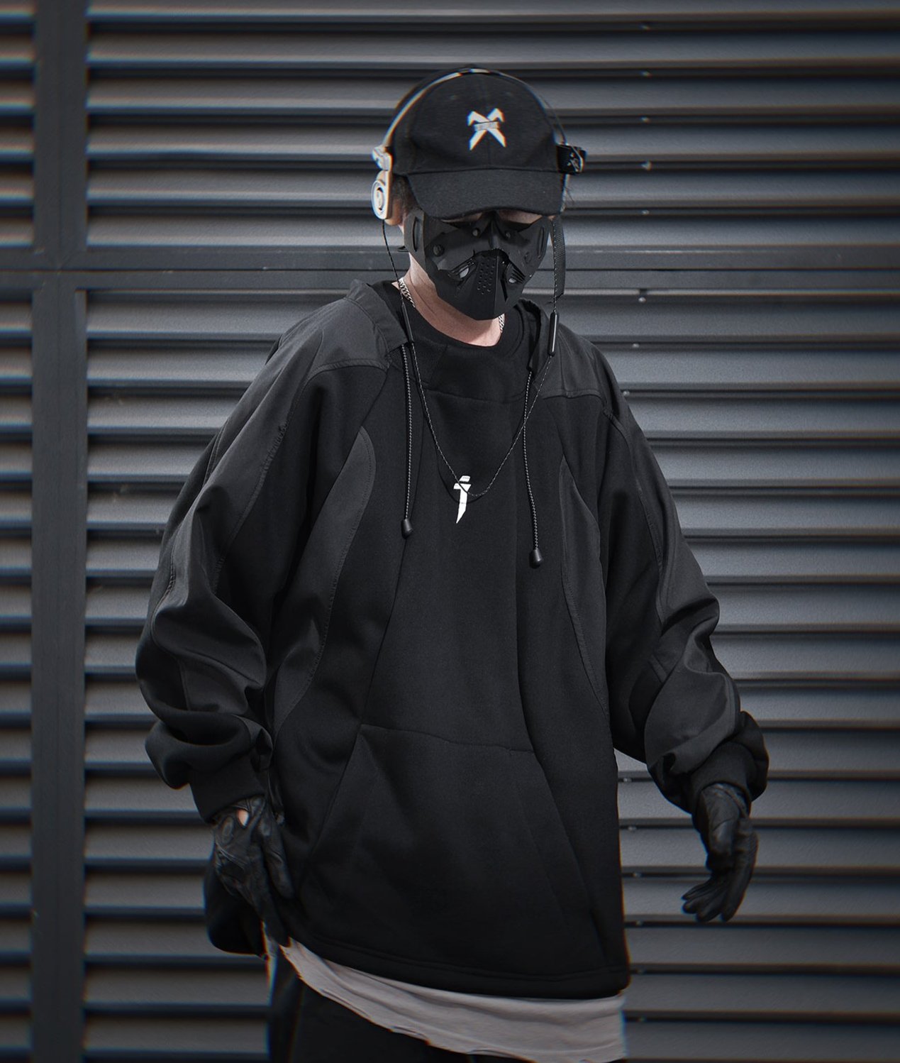 HiH55 Patchwork I-Tech Crewneck - Concordia Style Boutique