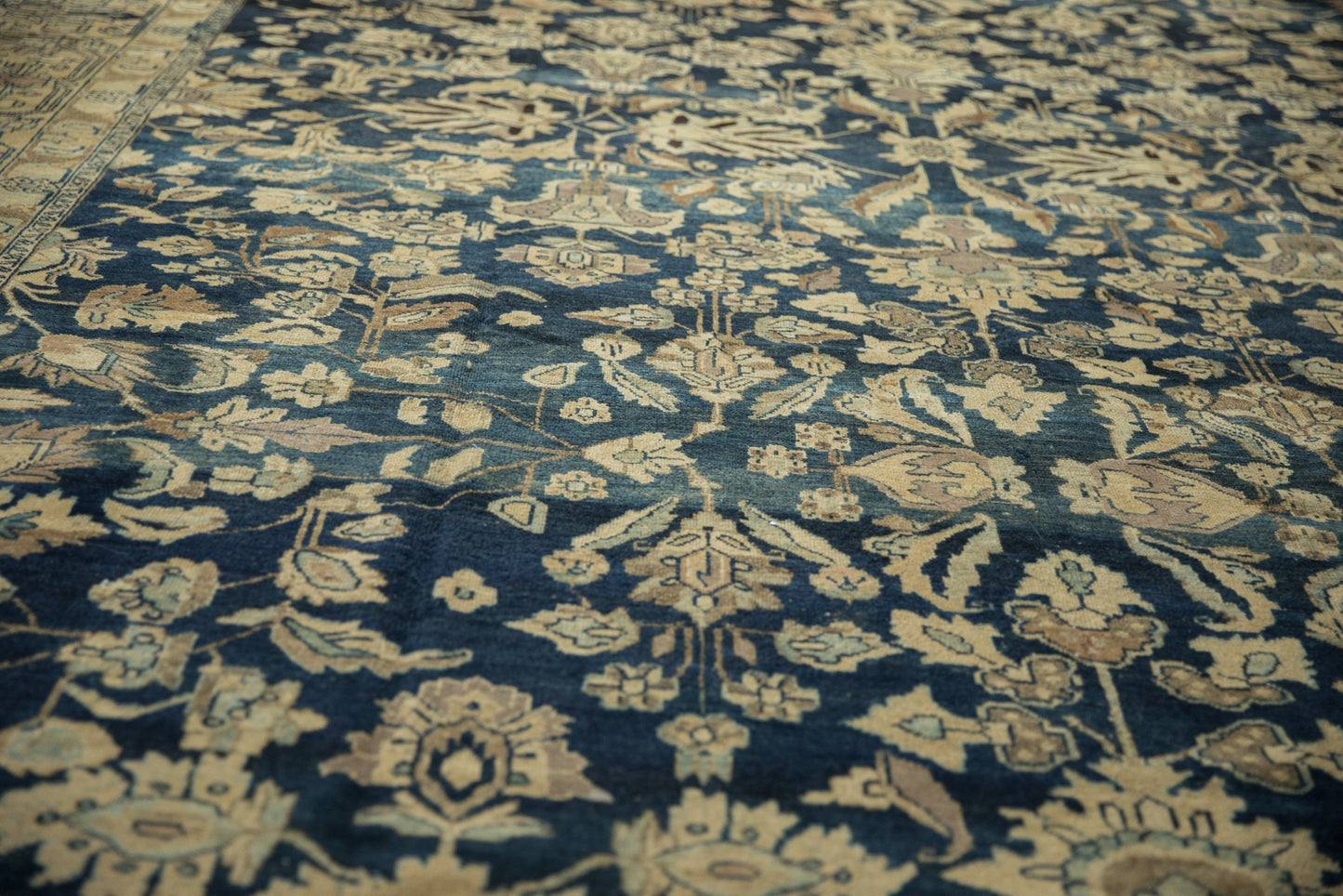 10.5x16.5 Vintage Distressed Tea Washed Lilihan Carpet