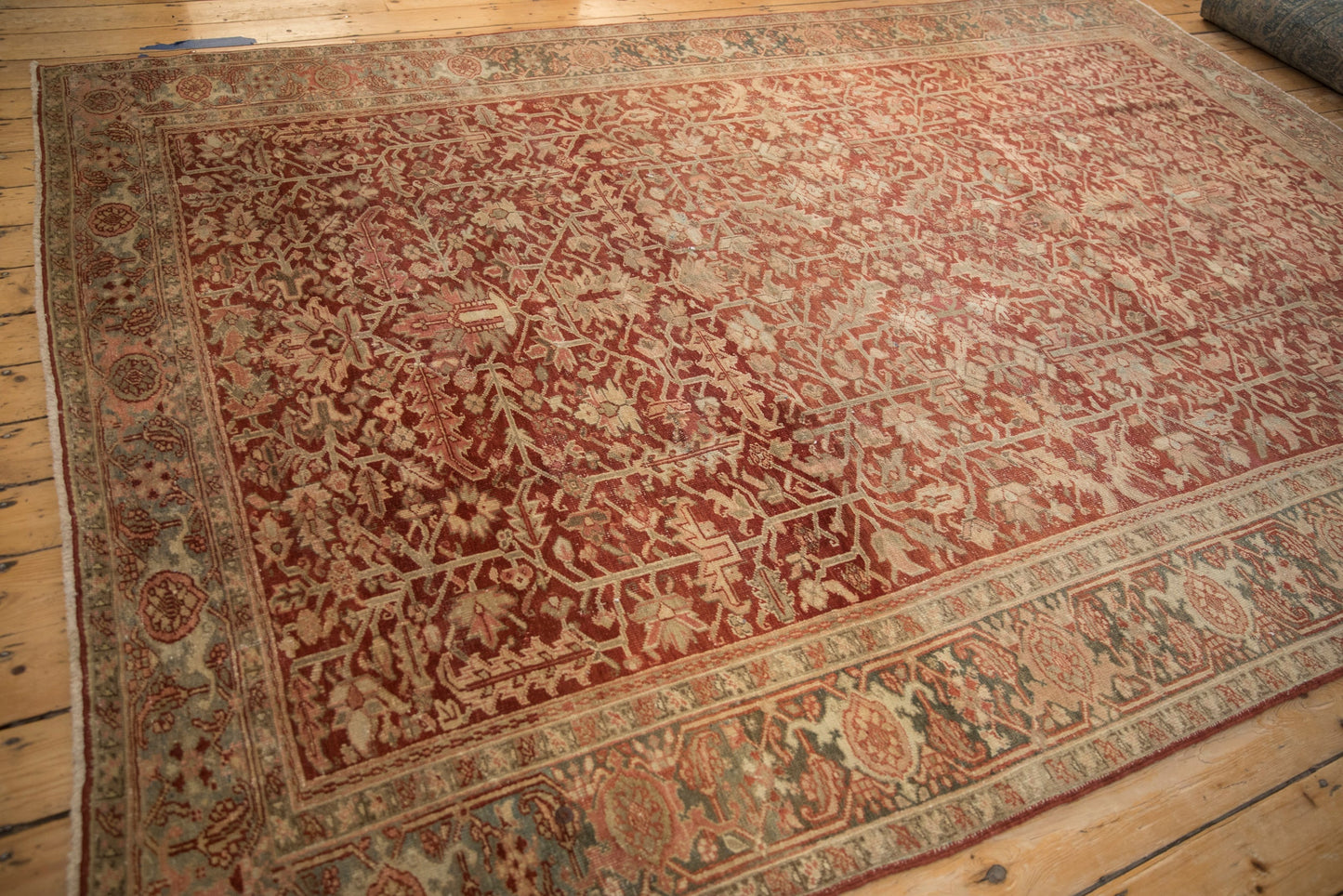 8x11.5 Vintage Fine Distressed Heriz Carpet