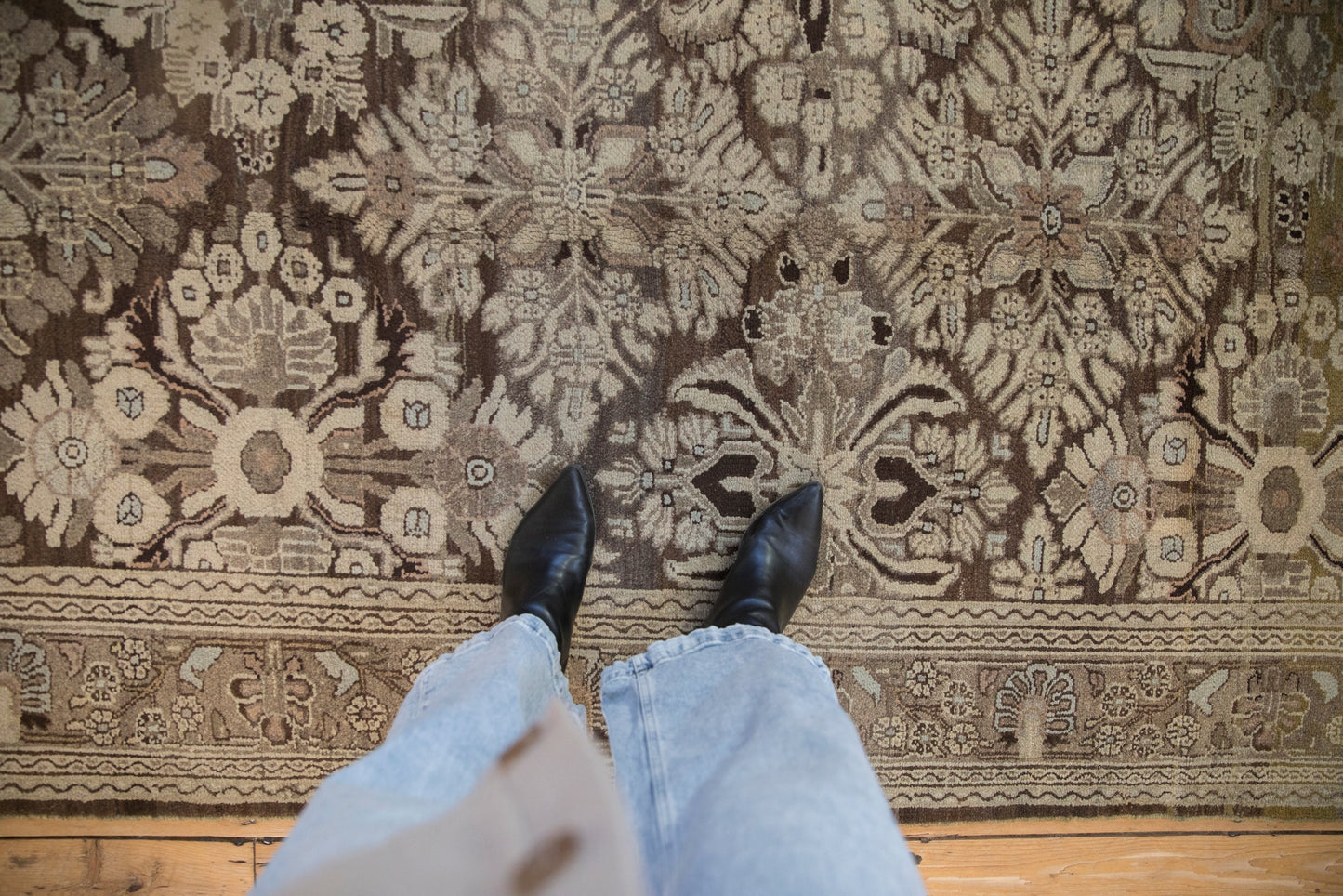 7x10.5 Vintage Distressed Bibikabad Carpet