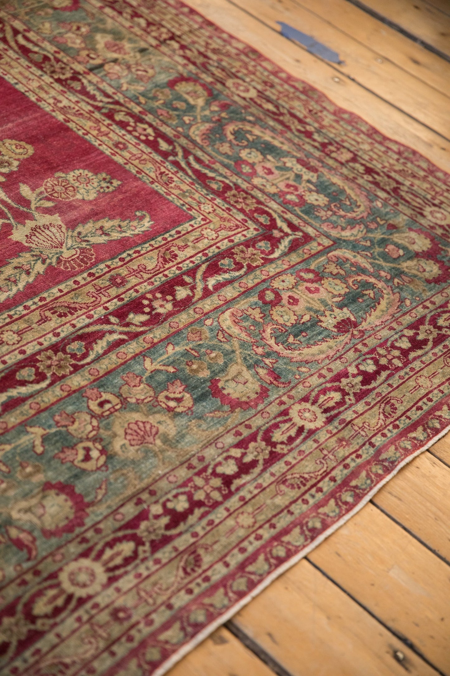 8.5x11.5 Antique Distressed Yezd Carpet