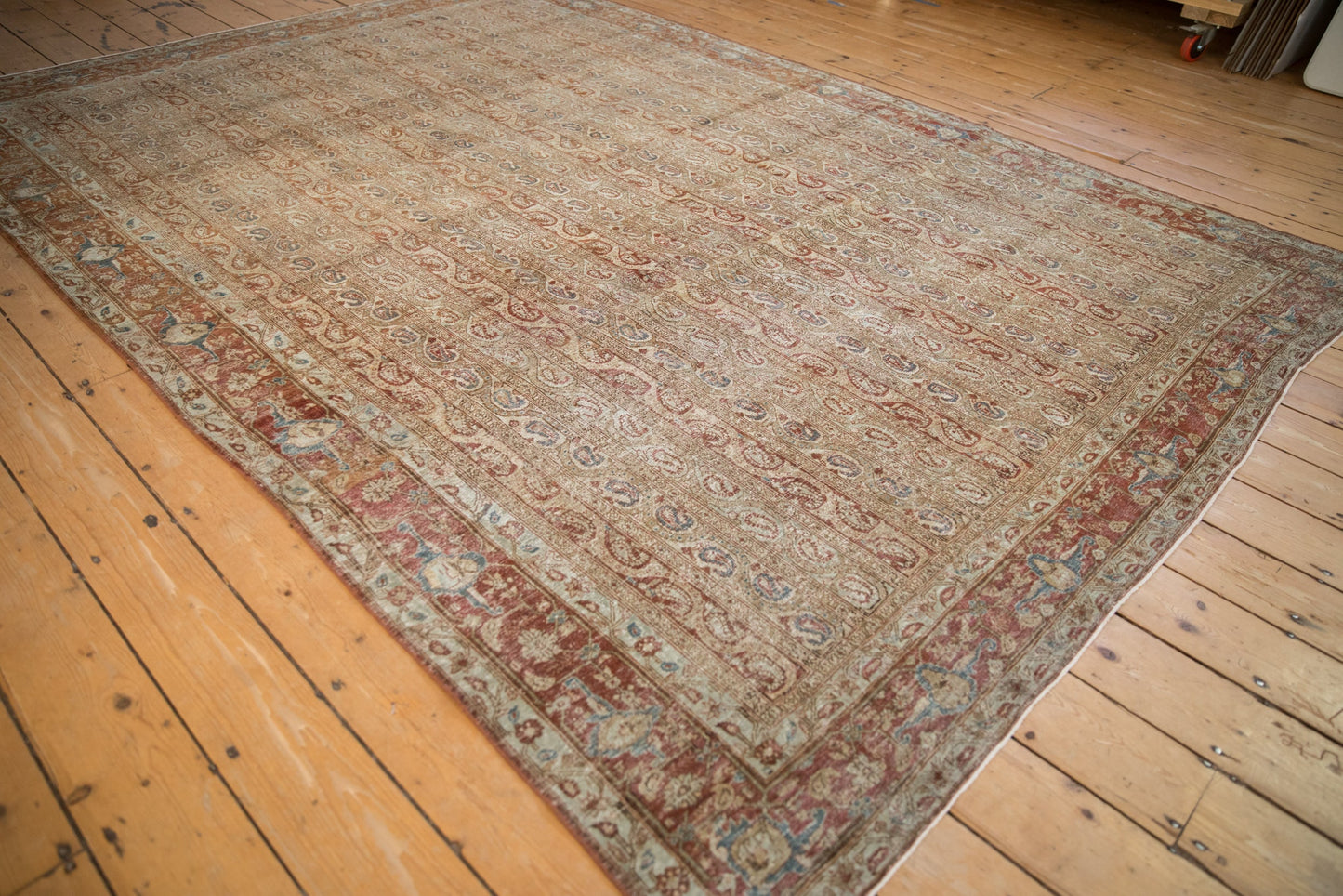 7.5x10.5 Vintage Distressed Qom Carpet
