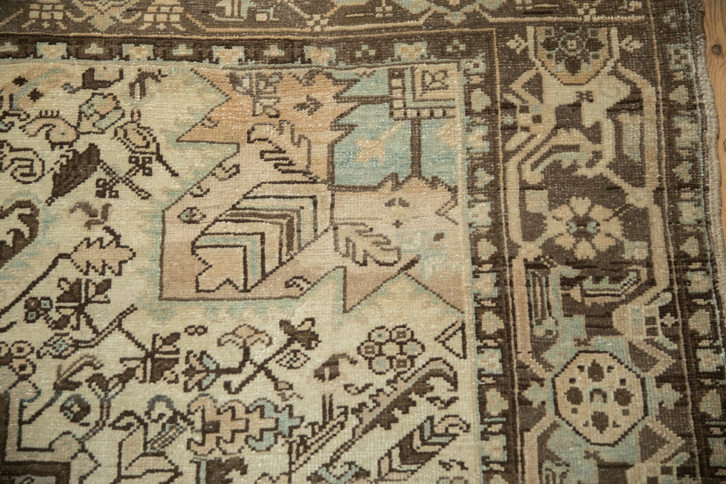 8x11 Vintage Distressed Mehrivan Carpet
