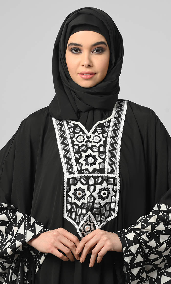Egyptian Black & White Stripe Print Side Panel Kaftan Abaya