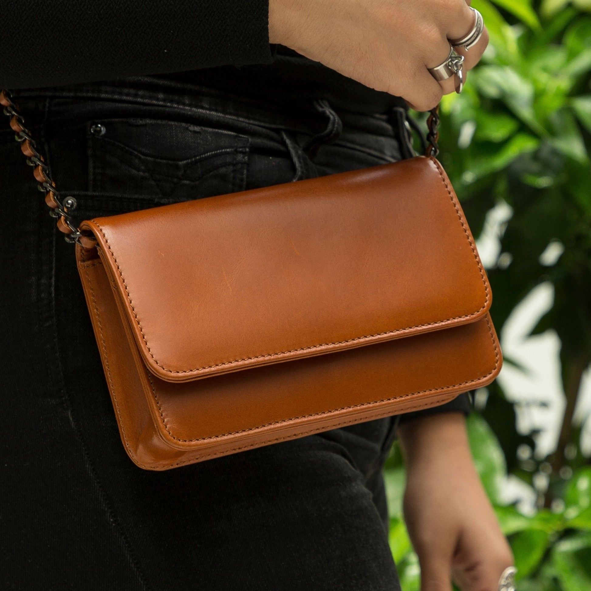 Evanston Minimalist Leather Handbag for Women - Concordia Style Boutique