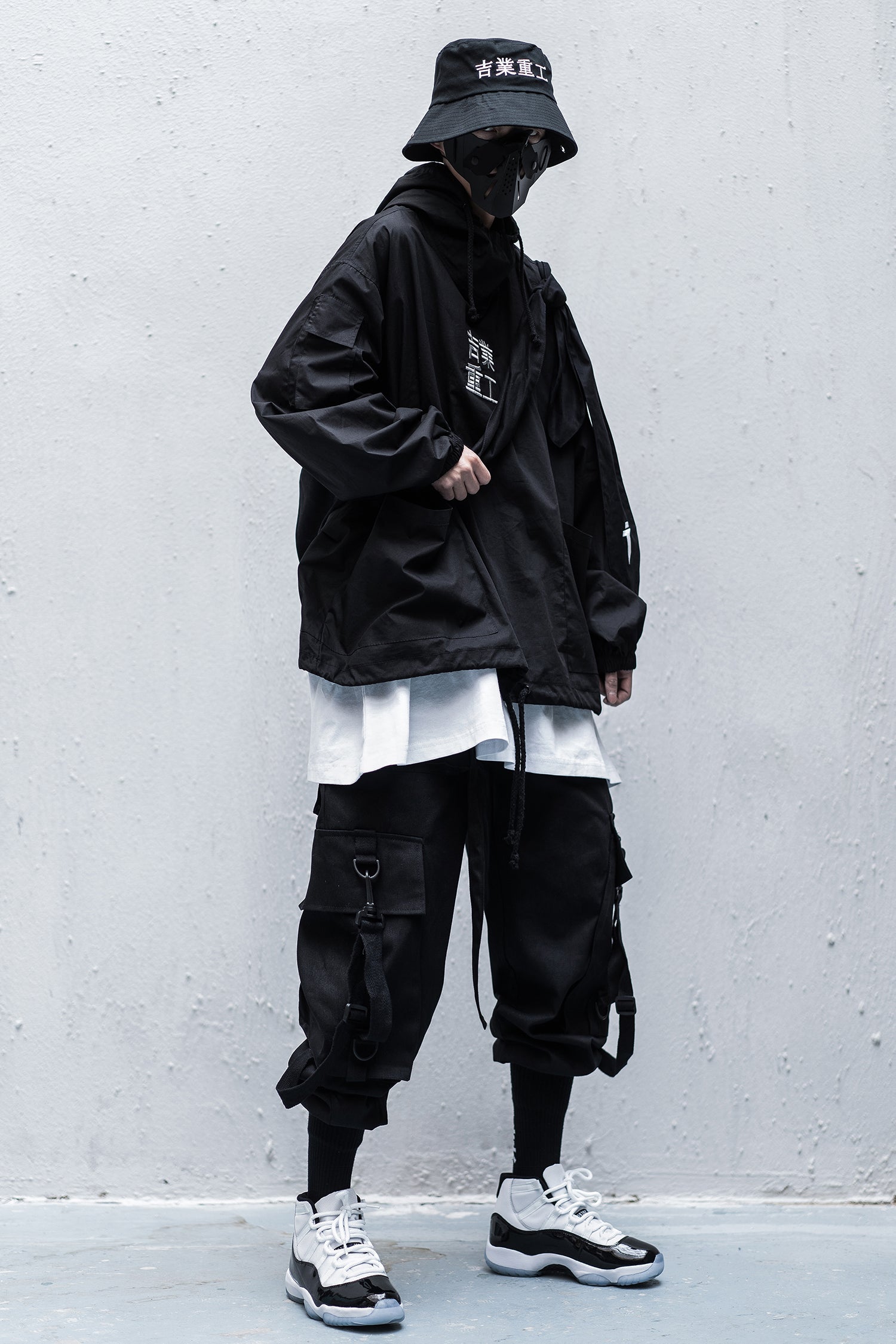 HiP5 Black 09 I-Tech Cargo Pants - Concordia Style Boutique