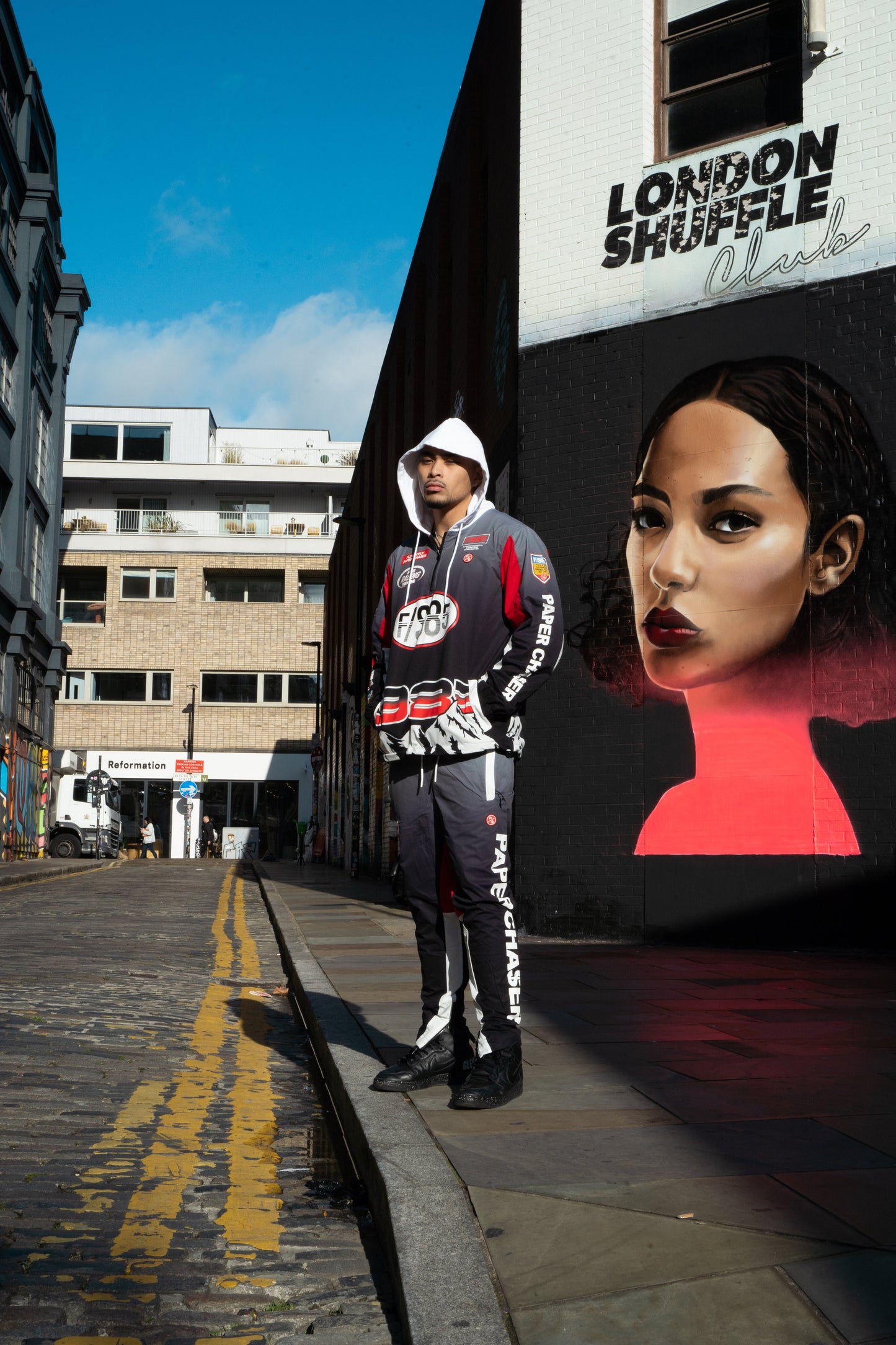 Paperchaser Windbreaker Pullover (Black) - Concordia Style Boutique