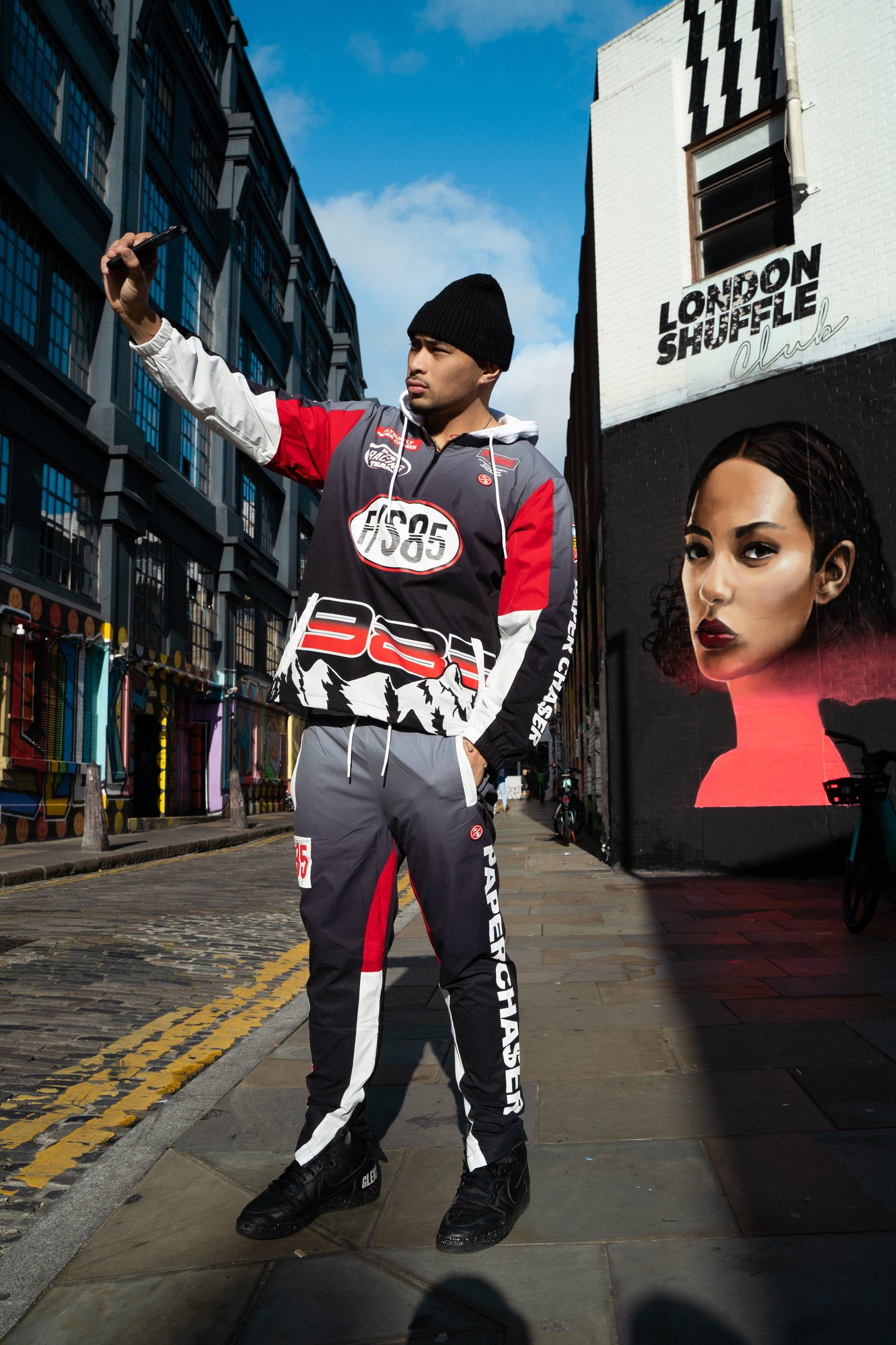 Paperchaser Windbreaker Pullover (Black) - Concordia Style Boutique