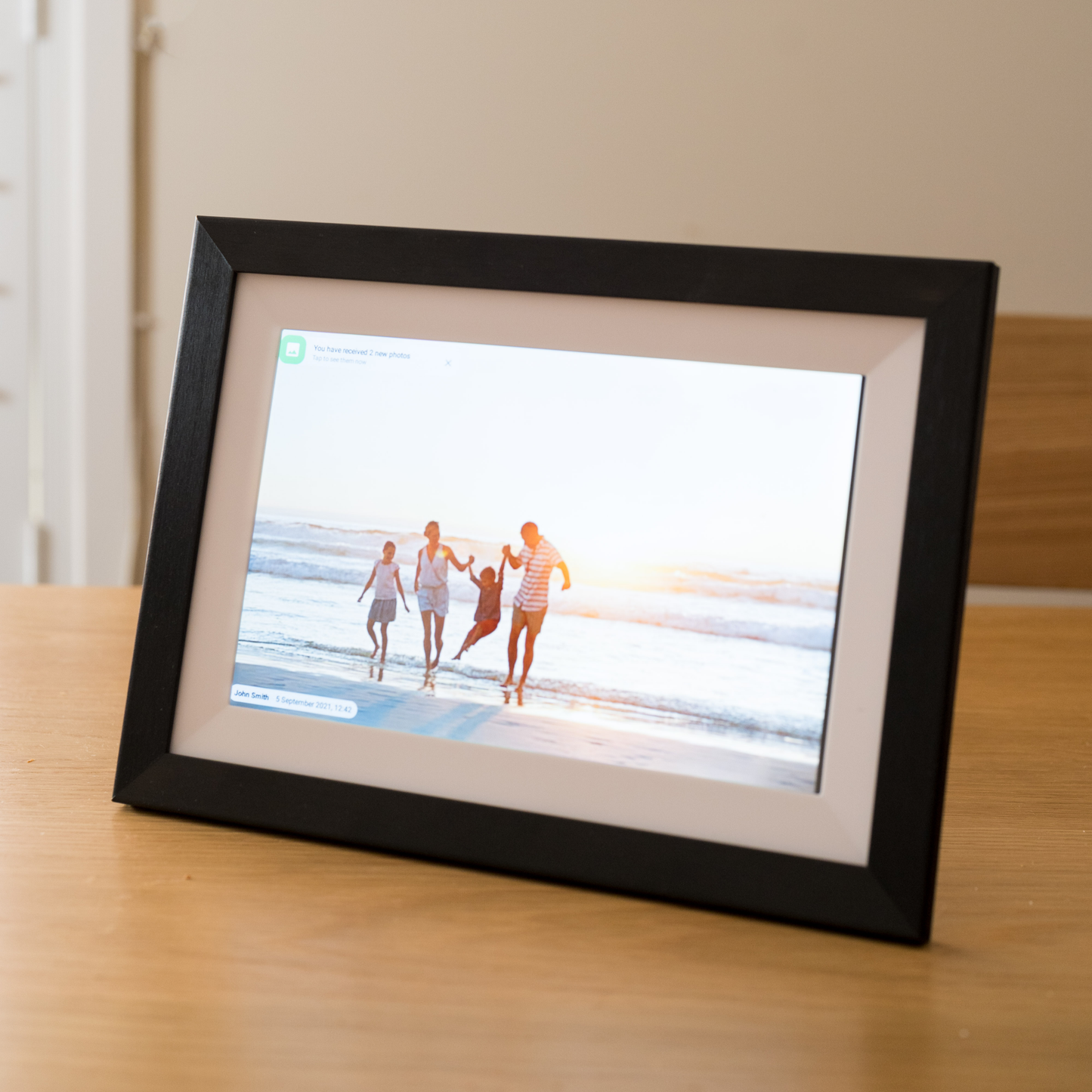 Connected Photo Frame - Concordia Style Boutique