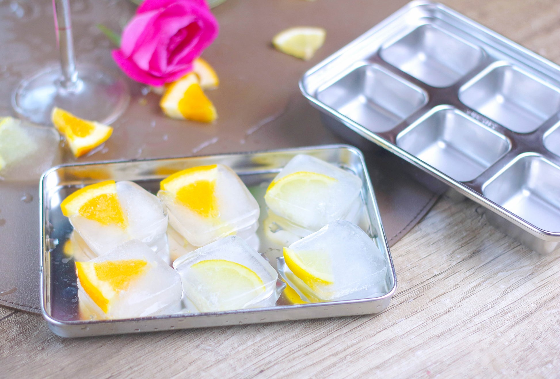 STAINLESS STEEL ICE CUBE TRAYS, 12 Large Cubes, 2 PACK - Concordia Style Boutique