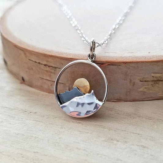 MOUNTAIN NECKLACE - Concordia Style Boutique