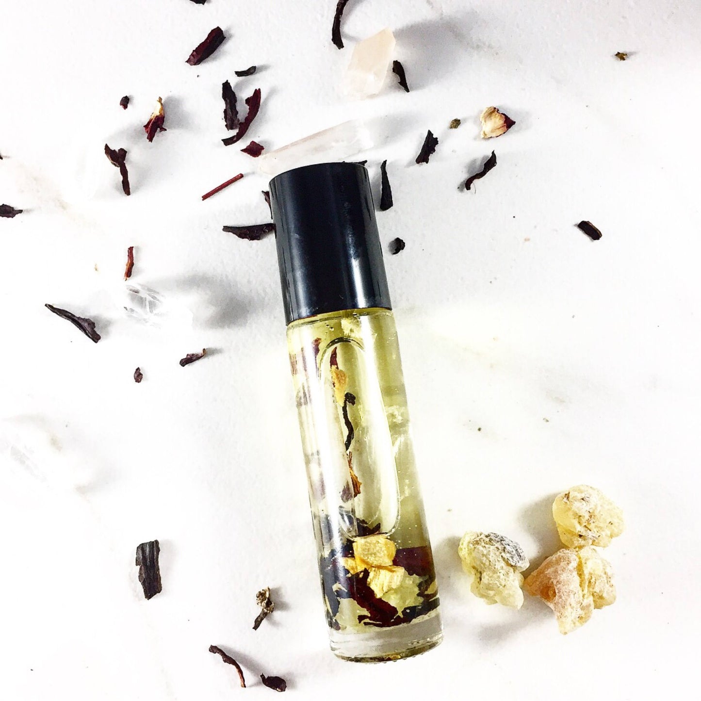 Essential Oil Blend with Crystals Frankincense and Palo Santo / Spirit Oil / Magic Oil Blend / Organic Meditation Blend / Spiritual Oil - Concordia Style Boutique