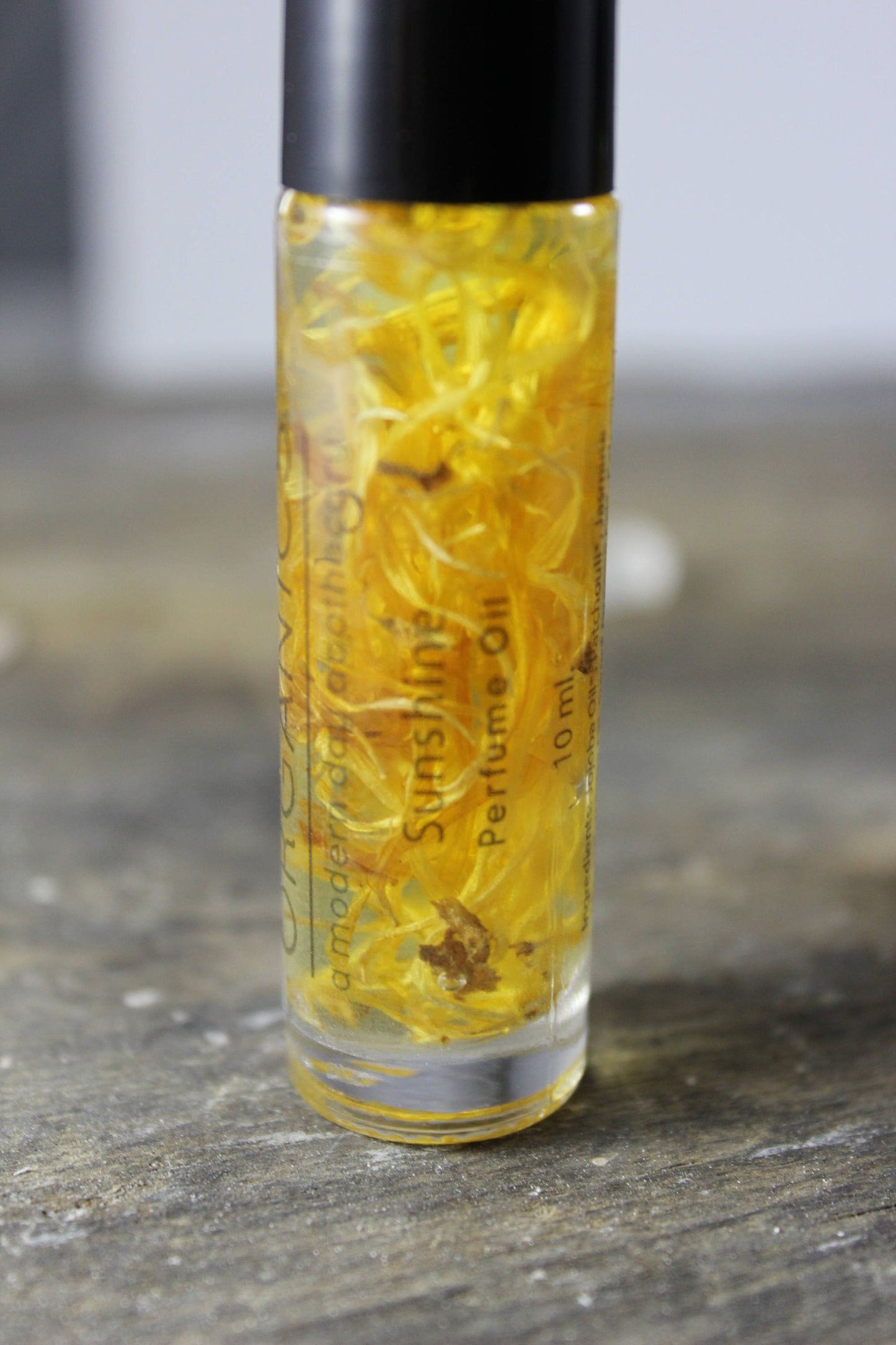 Organic Essential Oil Perfume / Perfume Oil/ Essential Oils / Herbal Oils/ Roll On Perfume / Happy Scent - Concordia Style Boutique