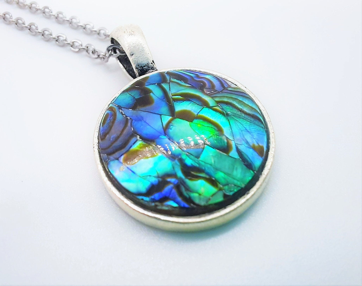 Cracked Abalone / Paua Seashell Pendant Necklace