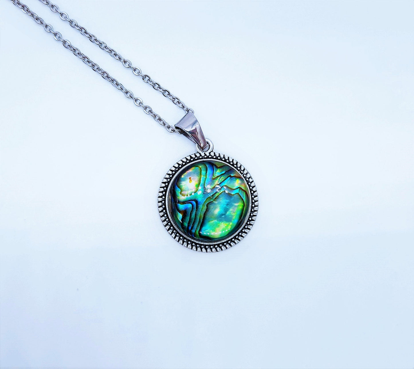 Abalone / Paua Seashell Tibetan Style Pendant Necklace