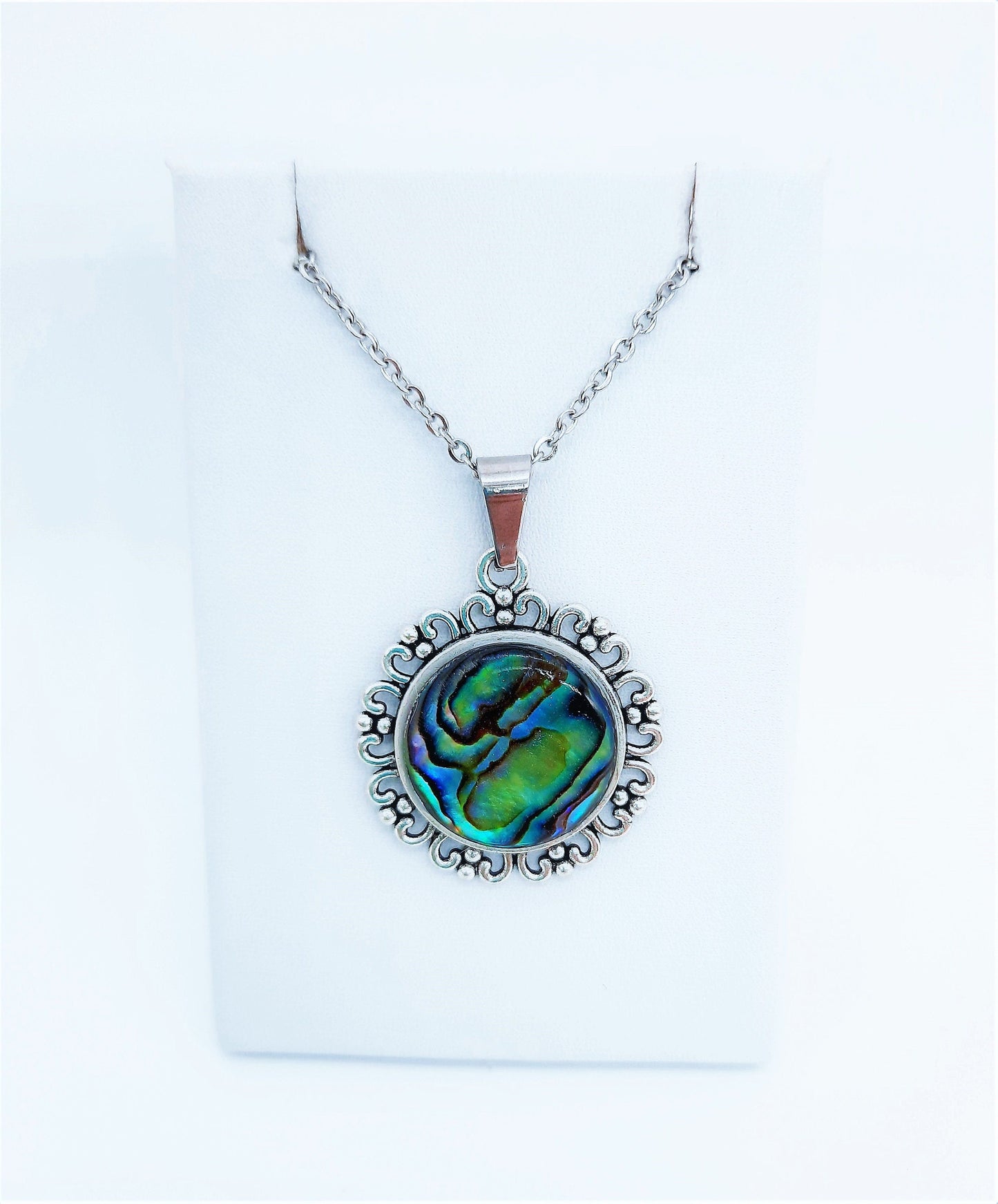 Abalone / Paua Seashell Tibetan Style Pendant Necklace