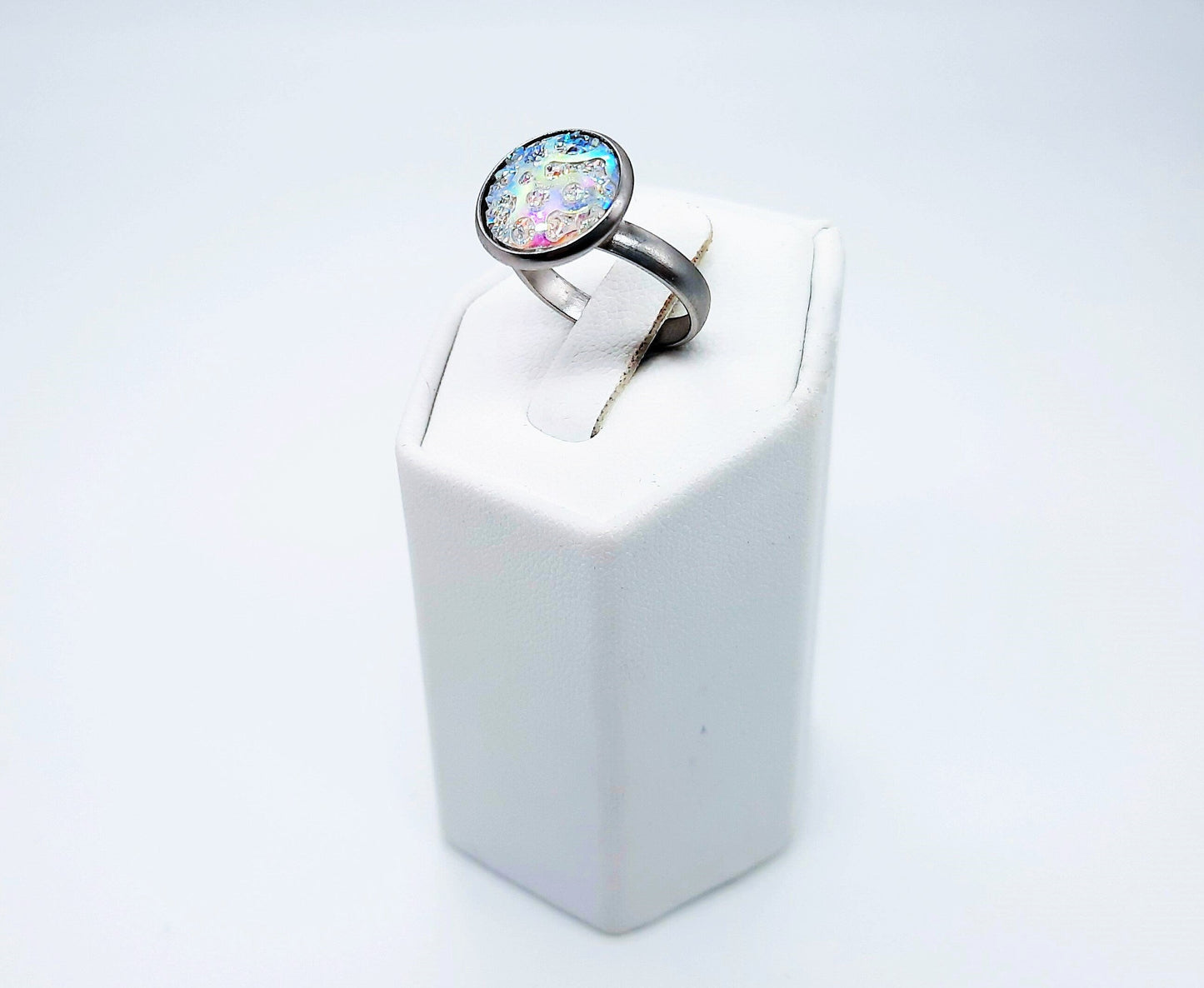 Iridescent White Pearlescent Resin Ring, Adjustable
