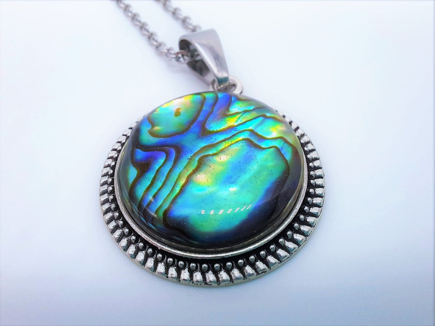 Abalone / Paua Seashell Tibetan Style Pendant Necklace