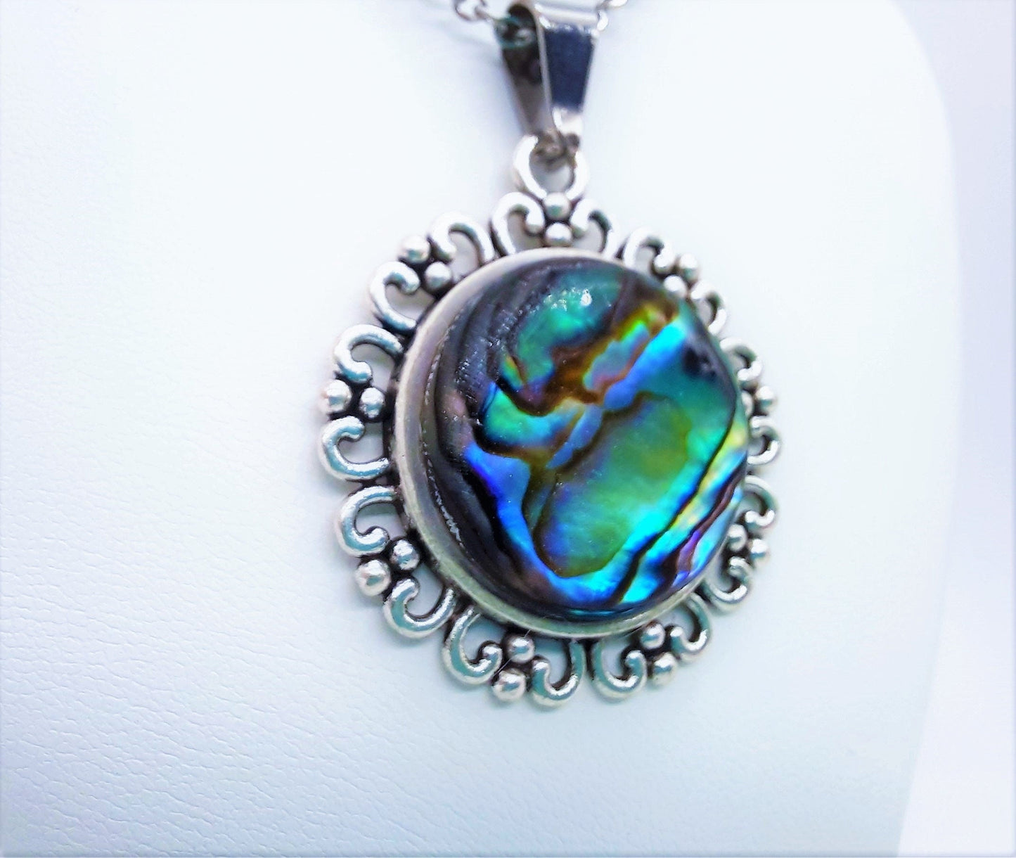 Abalone / Paua Seashell Tibetan Style Pendant Necklace
