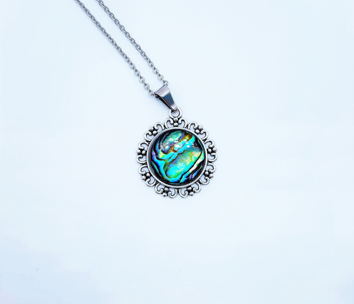 Abalone / Paua Seashell Tibetan Style Pendant Necklace